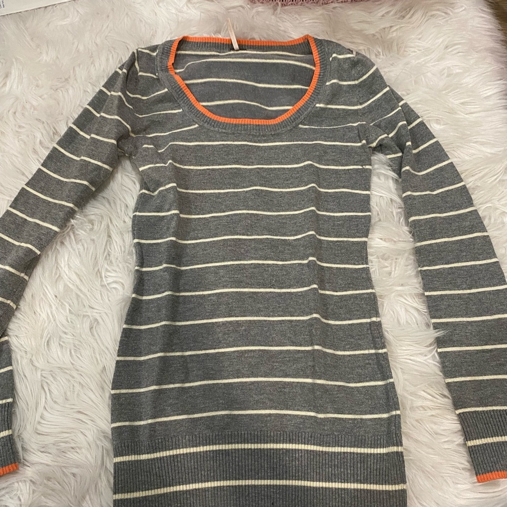 Gray scoop neck striped sweater